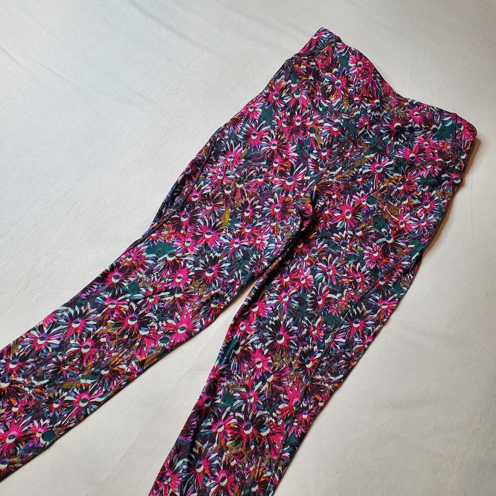 Lululemon Size 6 Base Pace Hi-Rise Fleece Tight 30" Floral Electric Multi W5DYRS